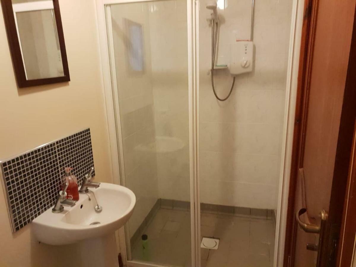 67 Templegrove Apartment Лъндъндери Екстериор снимка