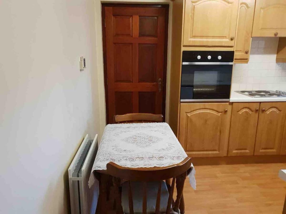 67 Templegrove Apartment Лъндъндери Екстериор снимка